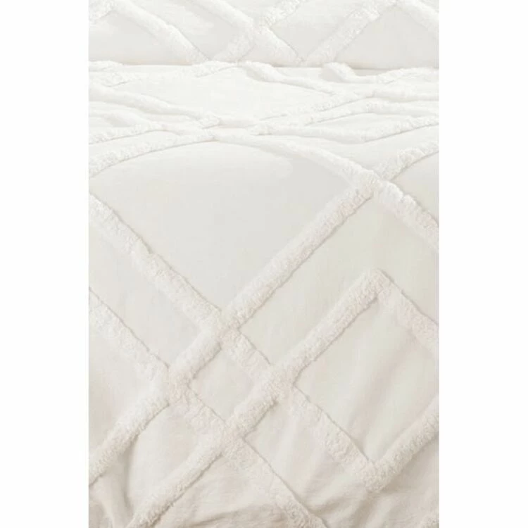 Linen House Wiluna Chenille Quilt Cover Set Queen Bed White Queen 3 Linen House Wiluna Chenille Quilt Cover Set Queen Bed White Queen