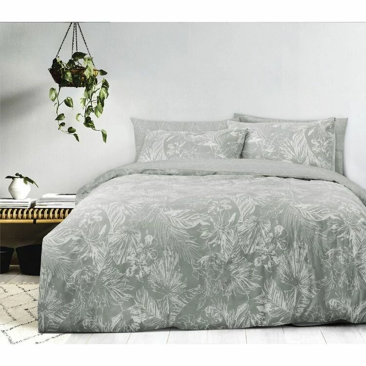 Gainsborough Leafy Flannelette Quilt Cover Set King Bed Multicoloured King 3 Gainsborough Leafy Flannelette Quilt Cover Set King Bed Multicoloured King